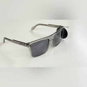 - - Quay Australia Let It Run Grey/Smoke Lenses